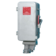 Pin & Sleeve Receptacles With Disconnect